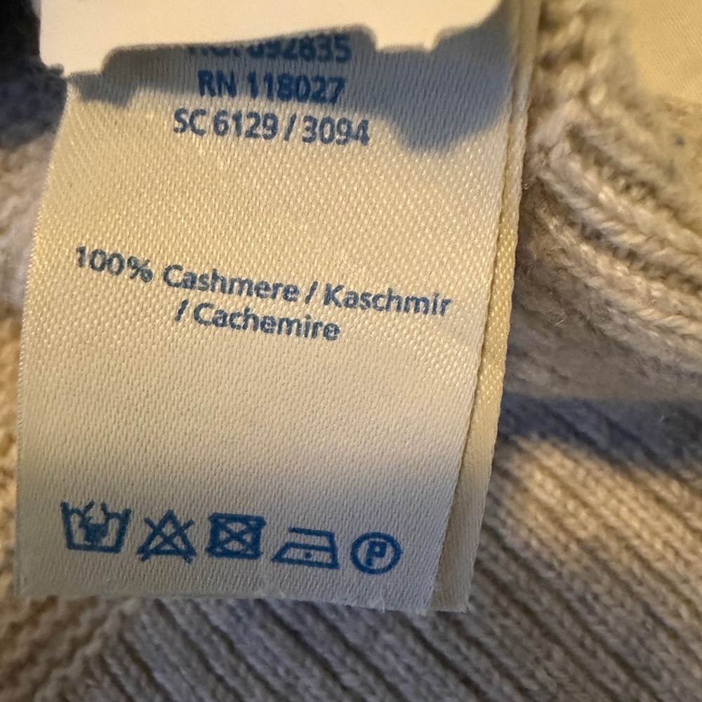 Boden | 100% Cashmere Light Gray Crewneck Sweater *Like New* - Picture 6 of 6
